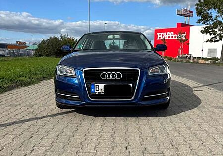 Audi A3 1.6 TDI DPF Attraction