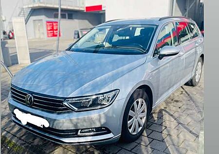 VW Passat Variant Volkswagen 2.0 TDI DSG (BlueMotion Technology) Comfortline