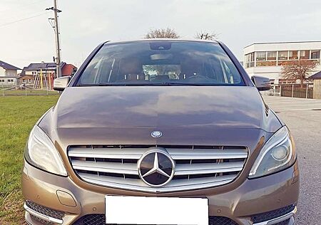 Mercedes-Benz B 200 CDI (BlueEFFICIENCY) 7G-DCT