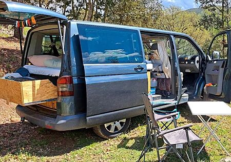 VW T5 Multivan Volkswagen Camper