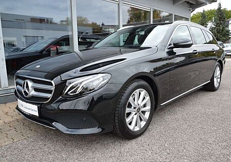 Mercedes-Benz E 200 T*AUTOMATIK*AVANTGARDE*CAM*MBUX*PARK*AHK*