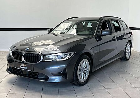 BMW 320e 320 Touring Aut. Navi*Laserlicht*PDC*AHK*1.Hand