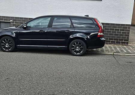 Volvo V50 2.0D neu TÜV