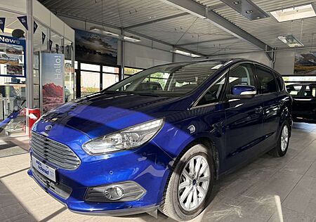 Ford S-Max Titanium