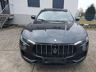 Maserati Levante Diesel,Kamera 360,Keyless, Luftfeder