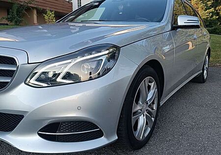Mercedes-Benz E 220 T BlueTEC 9G-TRONIC