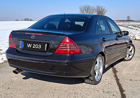 Mercedes-Benz C 180 Kompressor Automatik Classic Sport Edition +