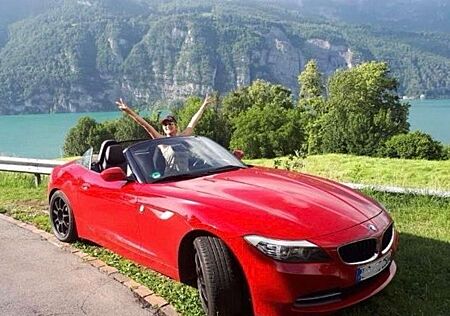 BMW Z4 sDrive 20i Automatik NAVI Leder Sitzhzg. XENON DSC