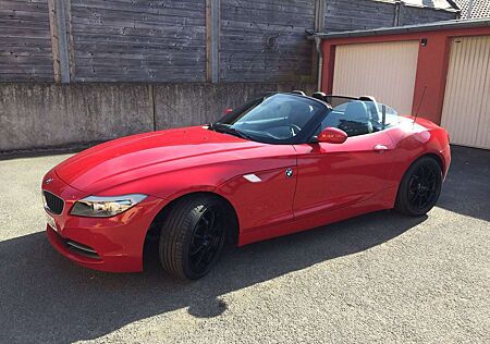 BMW Z4 sDrive 20i Automatik NAVI Leder Sitzhzg. XENON DSC