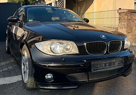 BMW 120 d XENON NAVI AHK SCHIEBEDACH LEDER PDC TOP