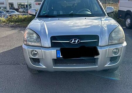 Hyundai Tucson 2.0 GLS (2WD)