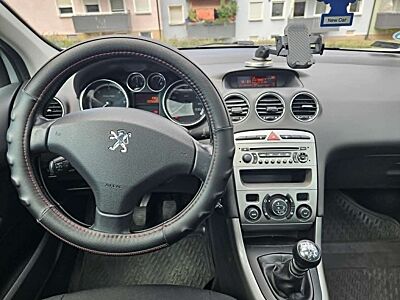 Peugeot 308 308 SW HDi FAP 110 (Blue Lion) Premium