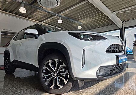 Toyota Yaris Cross Hybrid FWD Team Deutschland 131PS!!!