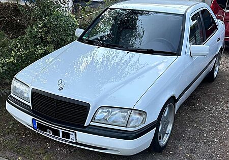 Mercedes-Benz C 230 Kompressor Classic