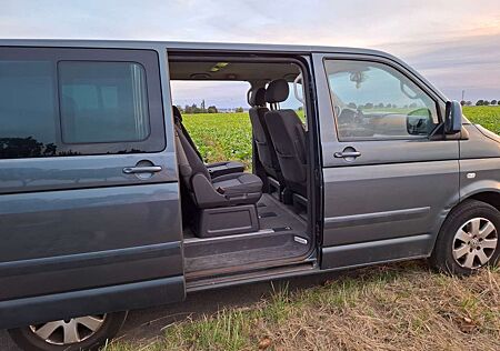 VW T5 Multivan Volkswagen Multivan Comfortline