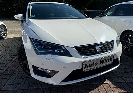 Seat Leon ST FR+Navi+AHK+Pano+Alcantara+LED