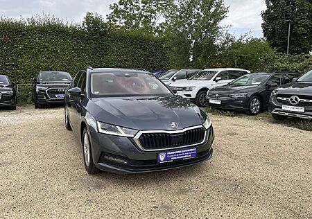 Skoda Octavia Combi 2.0TDI Ambition AHK+KAMERA+ACC+TOTWINKEL+LED