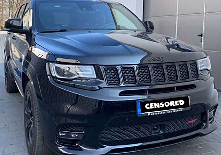 Jeep Grand Cherokee SRT