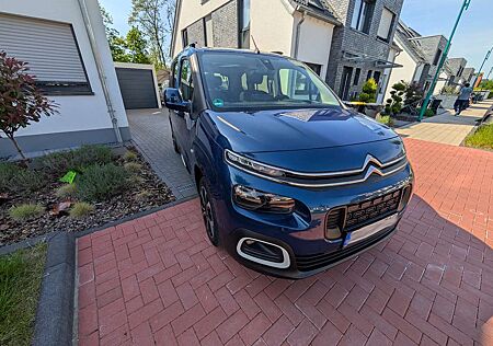 Citroën Berlingo Citroen BlueHDi 130 M, SHINE, Panoramadach, Schiebetür
