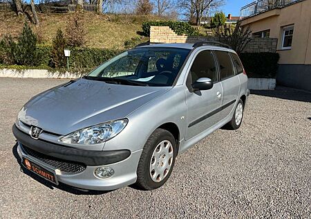 Peugeot 206 Petit Filou 75 TÜV 07/2025