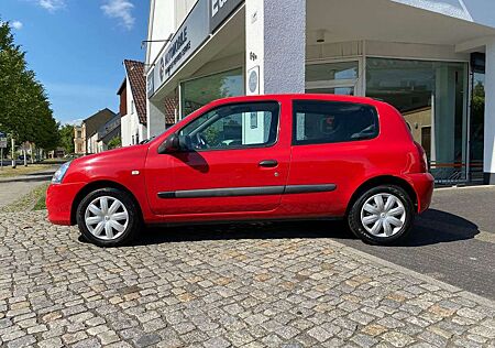 Renault Clio II Campus Authentique - 1. Hand - STANDHZG