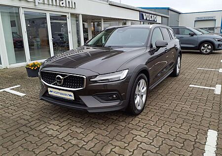 Volvo V60 CC V60 Cross Country Plus B5 Benzin AWD
