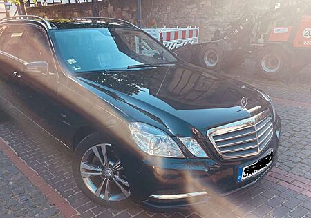 Mercedes-Benz E 220 E-Klasse T-Modell Diesel T CDI DPF BlueEFFICIENCY