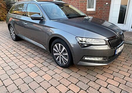 Skoda Superb Style  Combi 2.0 TDI 200 PS Navi LED SHZ