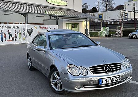Mercedes-Benz CLK 200 Coupe Kompressor Avantgarde