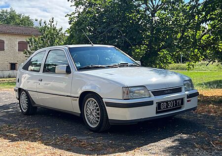 Opel Kadett E 16V GSi