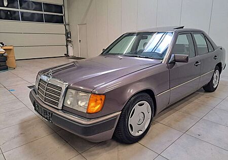 Mercedes-Benz 250 D/ SCHIEBEDACH / AHK