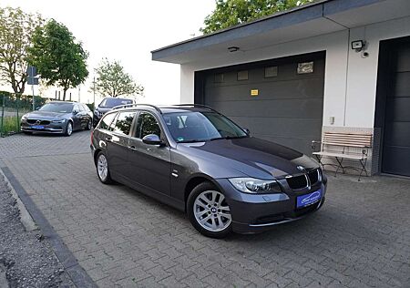 BMW 320i 320 Touring KLIMA+XENON+ALU+PDC+TEMPOM+Org.99.Tkm