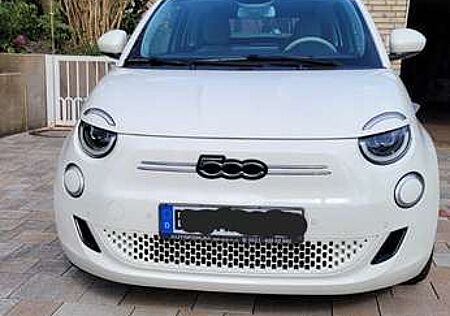 Fiat 500E 500 Elektro La Prima Cabrio
