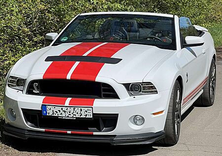 Shelby GT Mustang Shelby GT500 SVT Cabrio