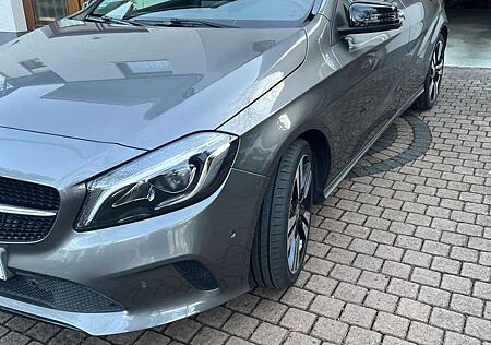 Mercedes-Benz A 200 CDI / d (176.008)
