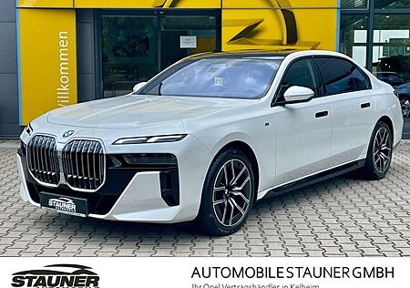 BMW 740 d xDrive M Sport *B&W*360°KAM*AHK*HEAD UP*SKY*
