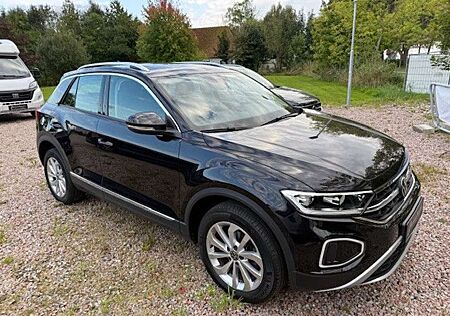 VW T-Roc Volkswagen 1.5 TSI "Style -NAVI-LED-PDC-ACC