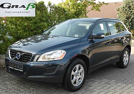 Volvo XC 60 XC60 D3 AWD Geartr. Momentum *4 neue Reifen*