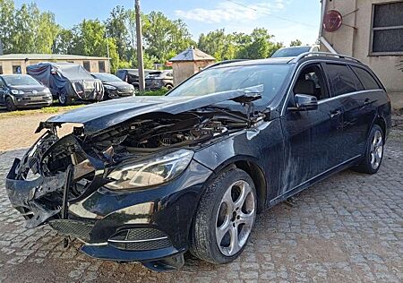 Mercedes-Benz E 220 220 E CDI BlueEfficiency  2.1 CDI Automatik