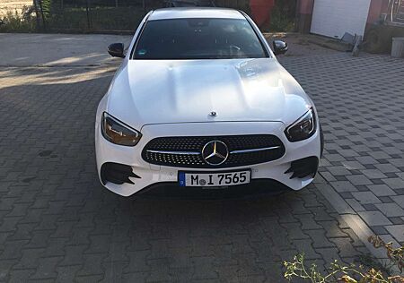 Mercedes-Benz E 220 d 9G-TRONIC AMG Line