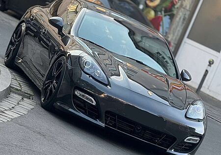 Porsche Panamera GTS VOLL*Scheckh. * Extrem Laut*