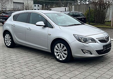 Opel Astra Innovation / Tüv Neu / Große Inspektion Neu