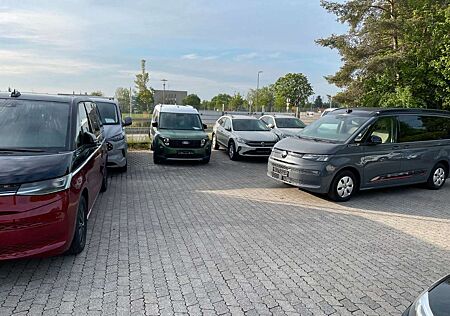 VW T7 Multivan Volkswagen Multivan 2.0 TDI LÜ DSG 7 Sitzer Standh.AHK.LED