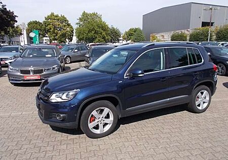 VW Tiguan Volkswagen Sport&Style 4Motion AHK Navi Xenon zus.WR