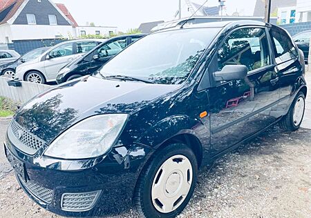 Ford Fiesta 1.3 Klima,Allwetter,Tüv Neu