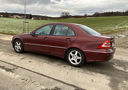 Mercedes-Benz C 240 Avantgarde Beschädigt