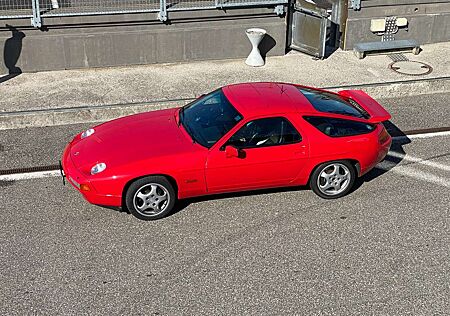 Porsche 928 GT