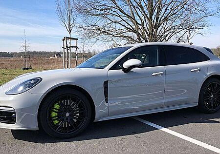 Porsche Panamera 4 E-Hybrid Sport Turismo