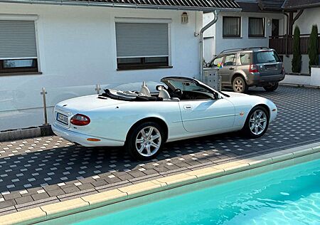 Jaguar XK8 Cabrio 4.0 V8/Leder Beige/85Tkm/Tüv Neu