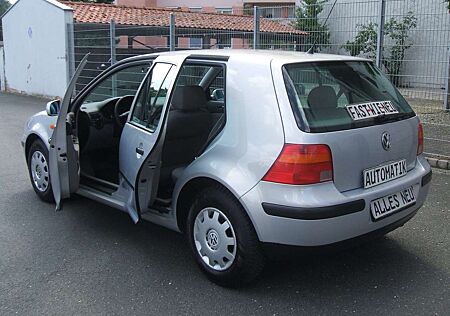 VW Golf Volkswagen 1.6* WIE-NEU*AUTOMATIK*1.Hand*A.w.TÜV-ALLES-NEU
